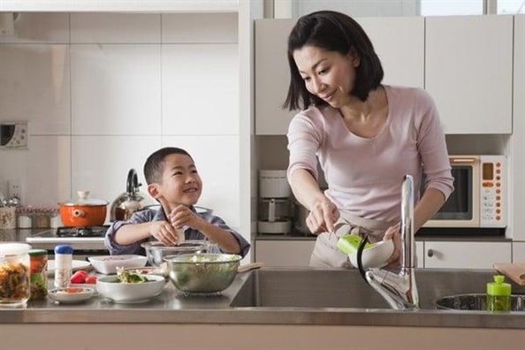 Tôi vẫn yêu thương con hết mực, sao lại đến nông nỗi này? Toi van yeu thuong con het muc, sao lai den nong noi nay?