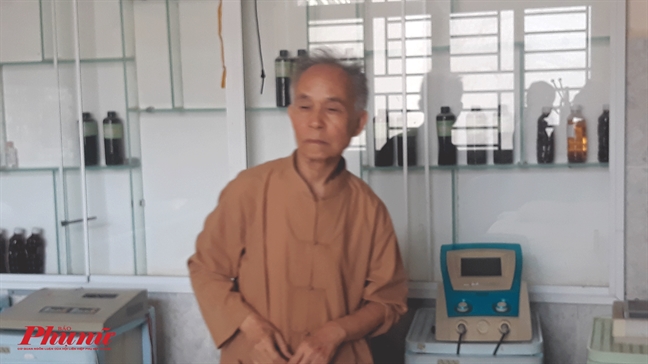 'Thần y' chữa ung thư - Bài 2: 'Thầy' chê... giải Nobel! 'Than y' chua ung thu - Bai 2: 'Thay' che... giai Nobel!