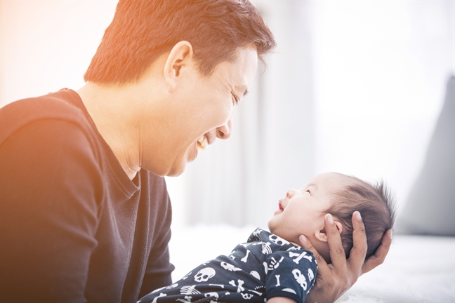 Ngẫm nghĩ lúc ru con Ngam nghi luc ru con