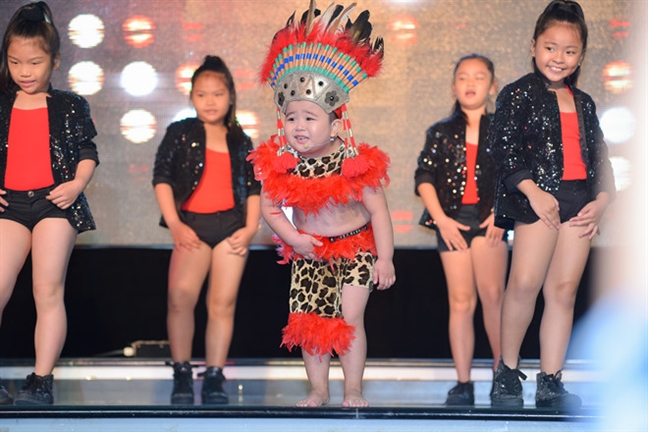 'Công nghệ sao nhí' Việt: Tiền và những áp lực 'Cong nghe sao nhi' Viet: Tien va nhung ap luc