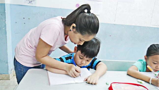Những lúc mệt mỏi, tôi lại bắt gặp nụ cười các em Nhung luc met moi, toi lai bat gap nu cuoi cac em
