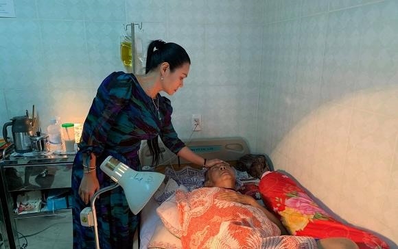 Nghệ sĩ Lê Bình qua đời: Lời chia ly của người ở lại Nghe si Le Binh qua doi: Loi chia ly cua nguoi o lai