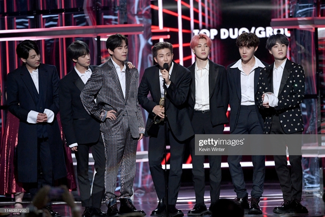 Giải thưởng Billboard 2019: BTS giành cú đúp ấn tượng Giai thuong Billboard 2019: BTS gianh cu dup an tuong