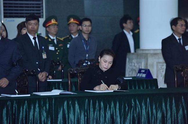 Vĩnh biệt nhà quân sự lỗi lạc với cuộc sống giản đơn! Vinh biet nha quan su loi lac voi cuoc song gian don!