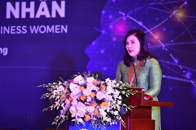 Nữ doanh nhân Việt chia sẻ và hiến kế tại Diễn đàn kinh tế tư nhân 2019 Nu doanh nhan Viet chia se va hien ke tai Dien dan kinh te tu nhan 2019