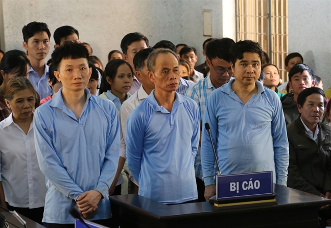 Tuyên tử hình nguyên cán bộ tín dụng lập khống hồ sơ, chiếm đoạt hơn 114 tỉ đồng Tuyen tu hinh nguyen can bo tin dung lap khong ho so, chiem doat hon 114 ti dong