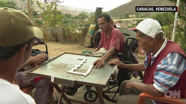Venezuela: Người già trở thành gánh nặng giữa nền kinh tế suy thoái Venezuela: Nguoi gia tro thanh ganh nang giua nen kinh te suy thoai