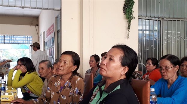 Xin lỗi, cô/ chú/ anh/ chị làm cháu sợ rồi Xin loi, co/ chu/ anh/ chi lam chau so roi