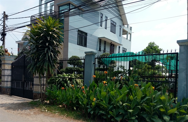 Công an cần vào cuộc vụ tiêu cực ở Đội Quản lý thị trường 12B - TP.HCM Cong an can vao cuoc vu tieu cuc o Doi Quan ly thi truong 12B - TP.HCM