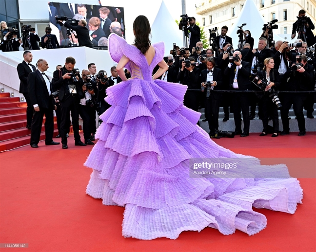 Những bộ cánh quá khổ, cầu kỳ tại Cannes 2019: Chiêu của dàn sao gốc Á Nhung bo canh qua kho, cau ky tai Cannes 2019: Chieu cua dan sao goc A