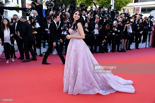 Những bộ cánh quá khổ, cầu kỳ tại Cannes 2019: Chiêu của dàn sao gốc Á Nhung bo canh qua kho, cau ky tai Cannes 2019: Chieu cua dan sao goc A
