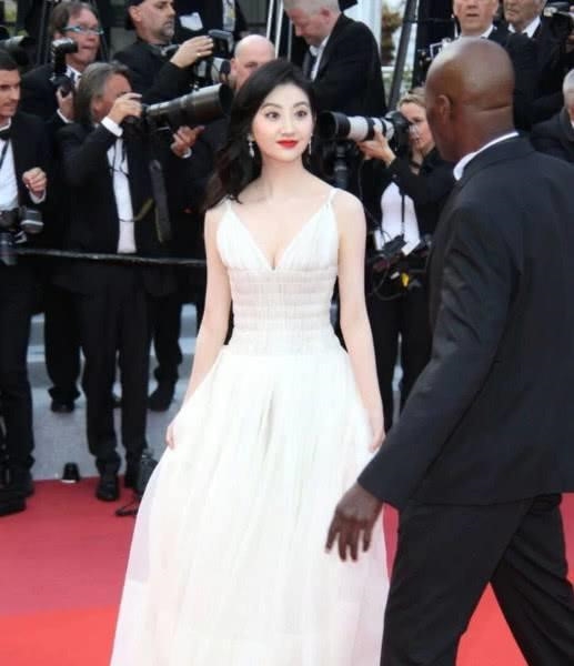 Phát hoảng với những trò lố tại LHP Cannes 2019 Phat hoang voi nhung tro lo tai LHP Cannes 2019