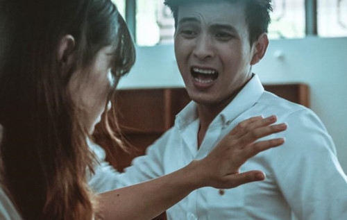 Có ai ly hôn vì tiền như chị không? Co ai ly hon vi tien nhu chi khong?