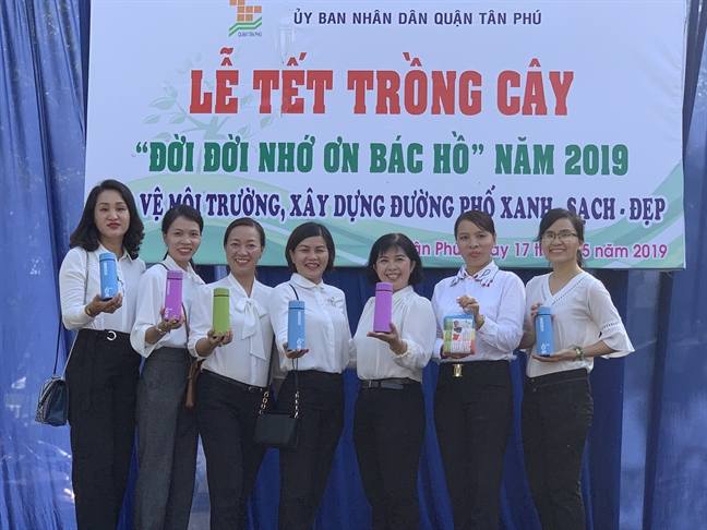 Trồng cây nhớ Bác Trong cay nho Bac