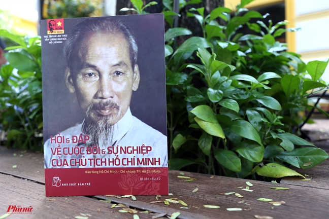 Bộ sách 'Di sản Hồ Chí Minh': 20 năm nhìn lại Bo sach 'Di san Ho Chi Minh': 20 nam nhin lai