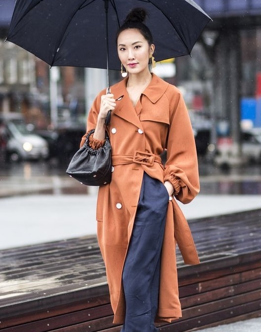 Những quy tắc thời trang khi diện đồ ngày mưa Nhung quy tac thoi trang khi dien do ngay mua