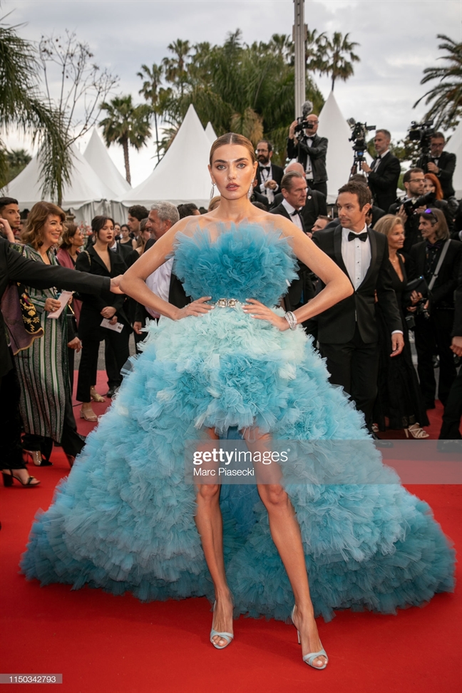 Thảm đỏ Cannes 2019 ngày thứ 6: Cầu hôn, đùa với... vòng ba Tham do Cannes 2019 ngay thu 6: Cau hon, dua voi... vong ba