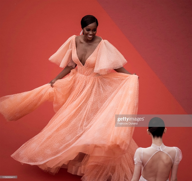 Thảm đỏ Cannes 2019 ngày thứ 6: Cầu hôn, đùa với... vòng ba Tham do Cannes 2019 ngay thu 6: Cau hon, dua voi... vong ba
