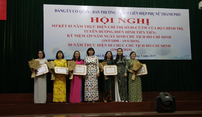 1.498 cá nhân và 792 tập thể điển hình học và làm theo Bác 1.498 ca nhan va 792 tap the dien hinh hoc va lam theo Bac