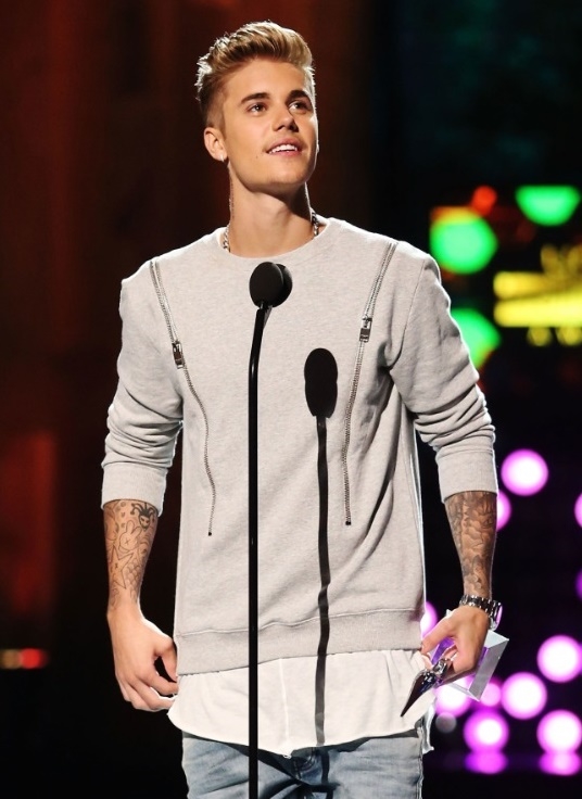 Justin Bieber và sự tụt dốc phong độ trong 10 năm Justin Bieber va su tut doc phong do trong 10 nam