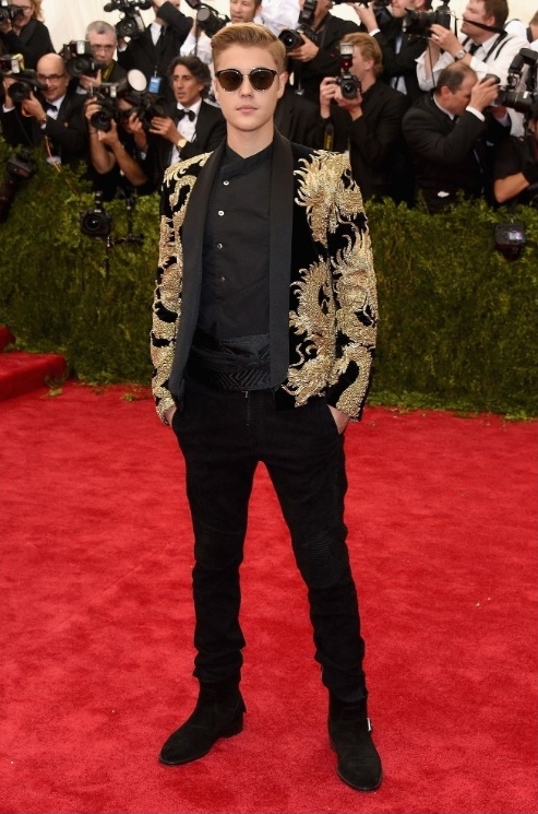Justin Bieber và sự tụt dốc phong độ trong 10 năm Justin Bieber va su tut doc phong do trong 10 nam