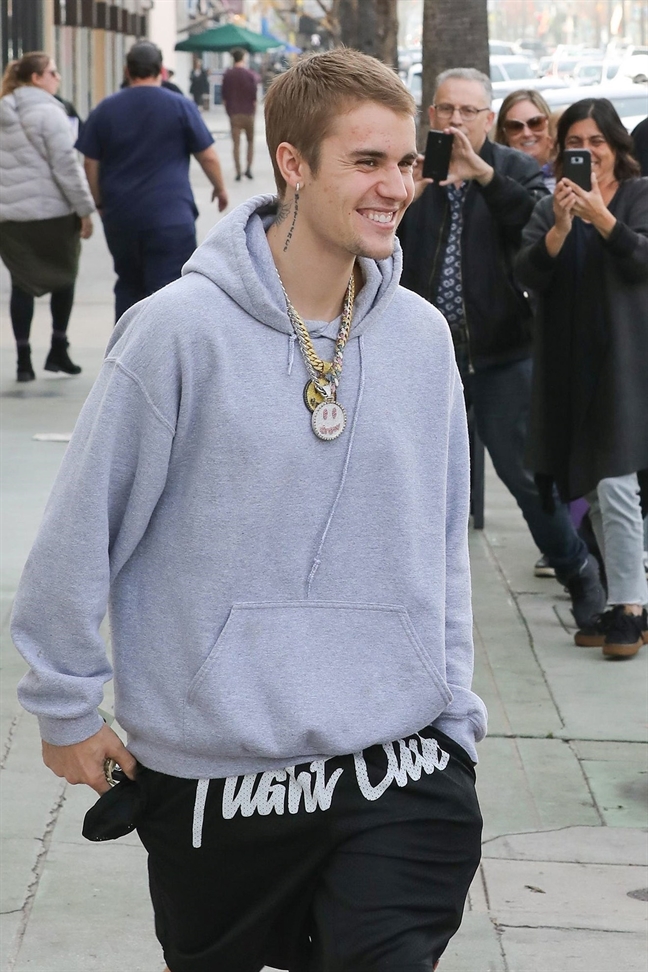 Justin Bieber và sự tụt dốc phong độ trong 10 năm Justin Bieber va su tut doc phong do trong 10 nam