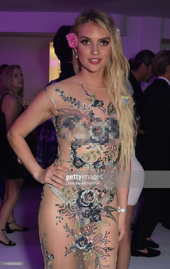 Tiệc từ thiện Cannes 2019: Ranh giới giữa gợi cảm và phản cảm Tiec tu thien Cannes 2019: Ranh gioi giua goi cam va phan cam