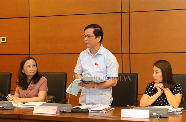 'Mười mấy năm làm việc, cơ quan tôi chẳng ai không hoàn thành nhiệm vụ' 'Muoi may nam lam viec, co quan toi chang ai khong hoan thanh nhiem vu'