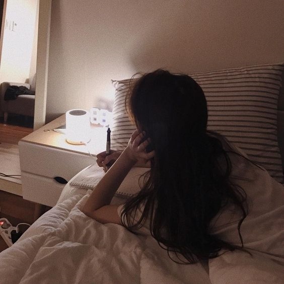 Chỉ có hai người, lạnh nhạt với nhau làm gì? Chi co hai nguoi, lanh nhat voi nhau lam gi?