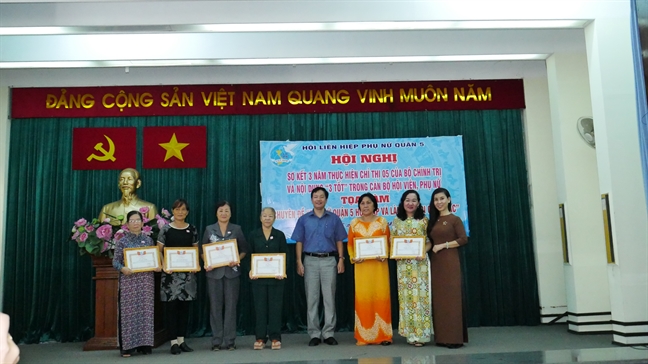 Hoàn thành các công trình trao yêu thương gần 11 tỷ đồng. Hoan thanh cac cong trinh trao yeu thuong gan 11 ty dong.