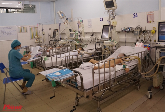 Thời tiết chuyển mùa, nhiều trẻ nguy kịch do viêm cơ tim nhưng cứ ngỡ cảm sốt Thoi tiet chuyen mua, nhieu tre nguy kich do viem co tim nhung cu ngo cam sot