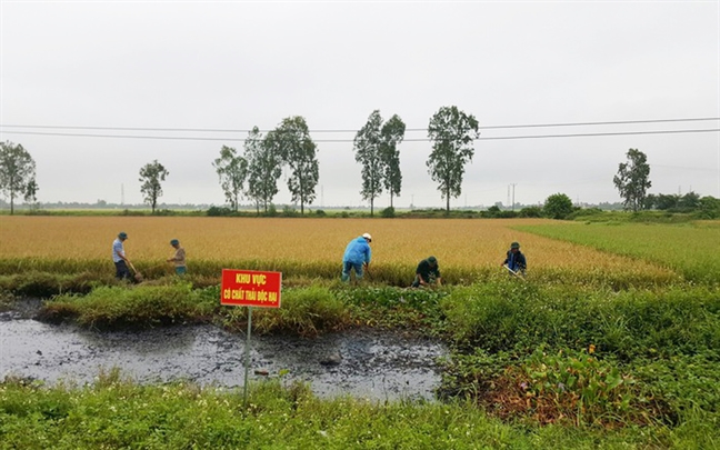 Vụ 'lội mương bị phỏng 2 chân', khó gì mà không lần ra thủ phạm? Vu 'loi muong bi phong 2 chan', kho gi ma khong lan ra thu pham?