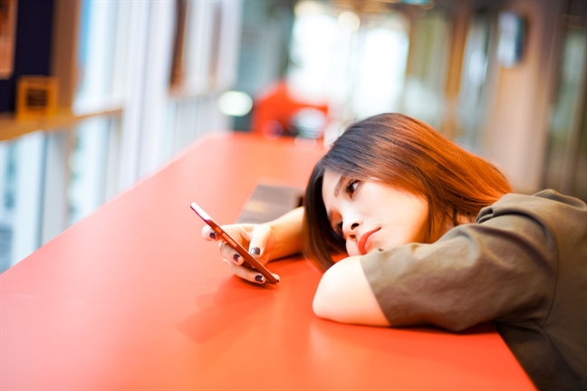 Chia tay vì em quá giống… má anh Chia tay vi em qua giong… ma anh