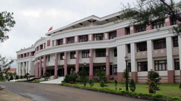 Nghiệm thu khống hạng mục chưa thi công, nguyên chánh văn phòng tỉnh ủy bị truy tố Nghiem thu khong hang muc chua thi cong, nguyen chanh van phong tinh uy bi truy to