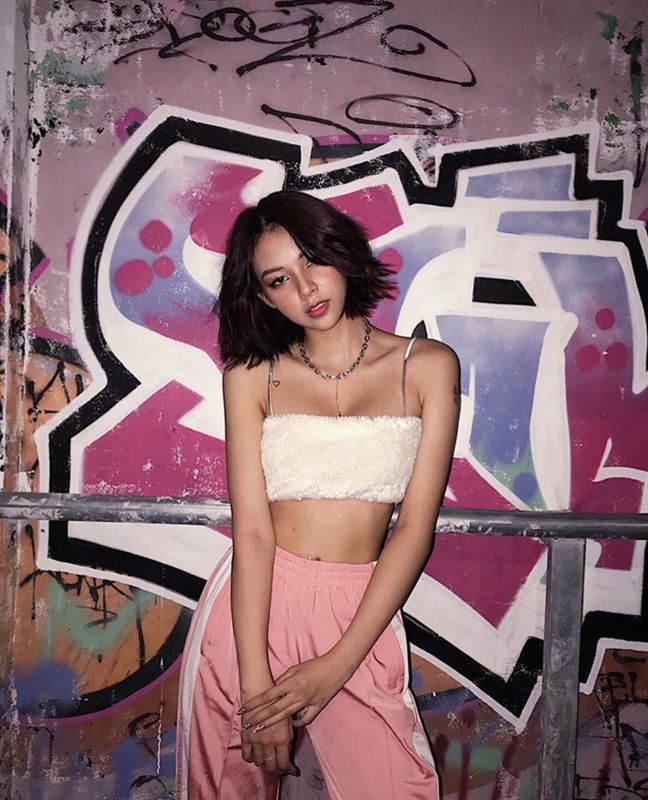Hà Hồ, Tóc Tiên, Phí Phương Anh... có thời trang street style ấn tượng nhất tuần Ha Ho, Toc Tien, Phi Phuong Anh... co thoi trang street style an tuong nhat tuan