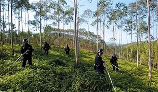 Kẻ giết người hàng loạt ở Trung Quốc đã tự sát Ke giet nguoi hang loat o Trung Quoc da tu sat