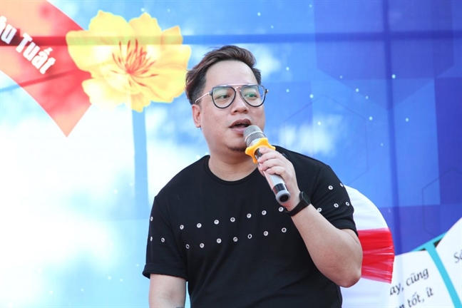Thấy gì từ chuyện nghìn like, nghìn bình luận cho thiết kế ‘Bàn thờ’? Thay gi tu chuyen nghin like, nghin binh luan cho thiet ke ‘Ban tho’?