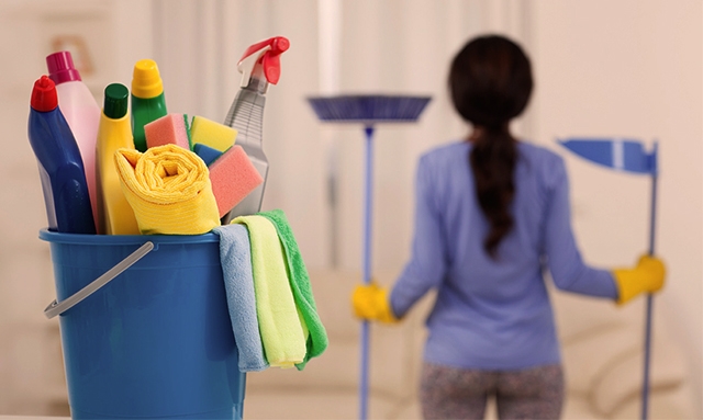 Người giúp việc tối nào cũng khóc Nguoi giup viec toi nao cung khoc