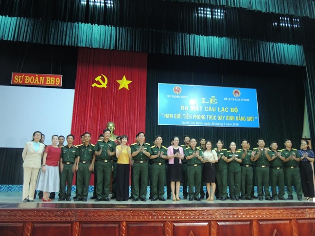 Quân đội tiên phong thúc đẩy bình đẳng giới Quan doi tien phong thuc day binh dang gioi