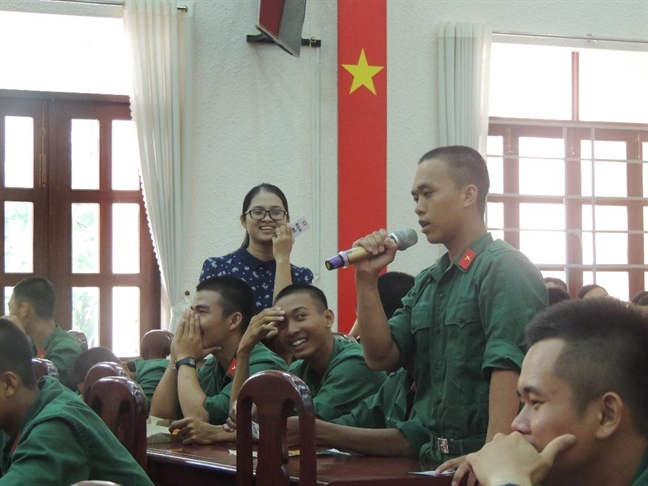Quân đội tiên phong thúc đẩy bình đẳng giới Quan doi tien phong thuc day binh dang gioi
