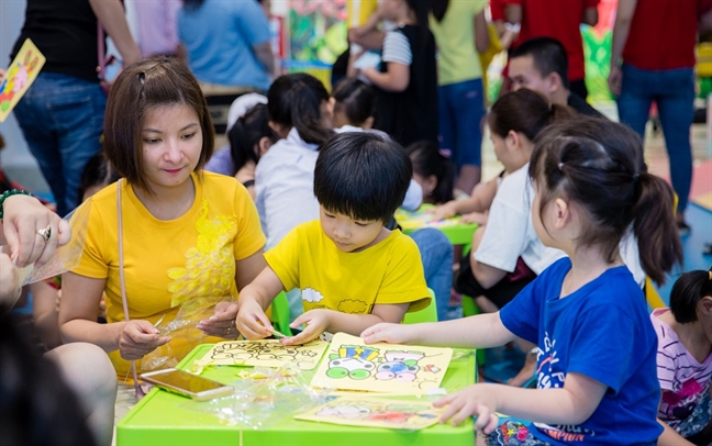 Đến Vincom 'Trải nghiệm hè khác biệt - Rực rỡ sắc cầu vồng' nhân dịp 1/6 Den Vincom 'Trai nghiem he khac biet - Ruc ro sac cau vong' nhan dip 1/6