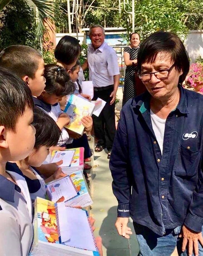 Đoàn Thạch Biền: Chuyện gã Biền kiệm lời và lối xưng hô 'ông - em' Doan Thach Bien: Chuyen ga Bien kiem loi va loi xung ho 'ong - em'