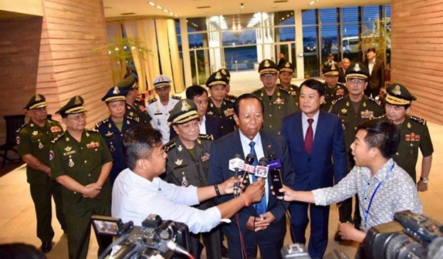 Campuchia phản đối việc Thủ tướng Singapore ám chỉ cuộc chiến chống Khmer Đỏ là âm mưu xâm lược từ Việt Nam Campuchia phan doi viec Thu tuong Singapore am chi cuoc chien chong Khmer Do la am muu xam luoc tu Viet Nam