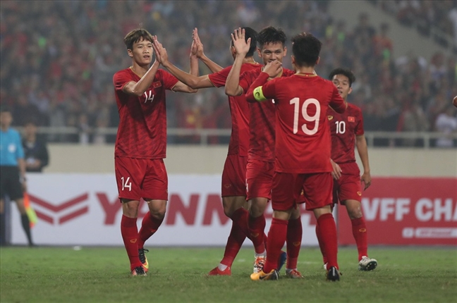19g45 tối nay, Việt Nam đấu Thái Lan tại King's Cup để xác định ‘ngôi vương' 19g45 toi nay, Viet Nam dau Thai Lan tai King's Cup de xac dinh ‘ngoi vuong'