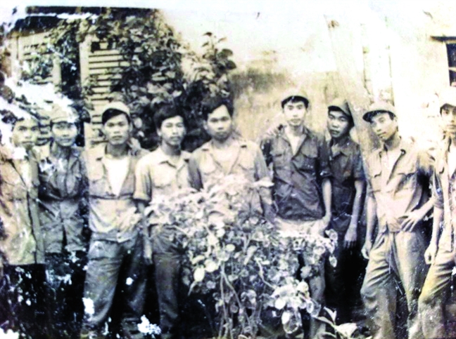 Máu ngàn đời vẫn tươi Mau ngan doi van tuoi
