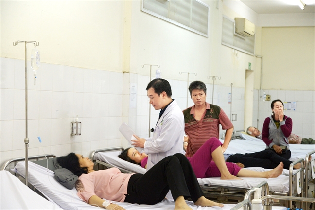 Bệnh viện công đã quá tải còn 'chảy máu chất xám' Bẹnh viẹn cong dã quá tải còn 'chảy máu chát xám'