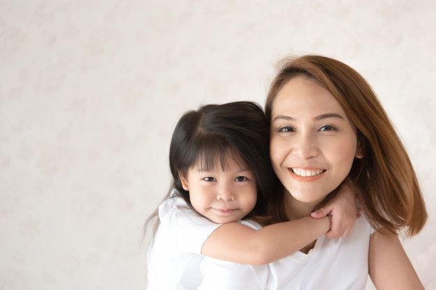 Chia sẻ điện thoại với con, tại sao không? Chia se dien thoai voi con, tai sao khong?