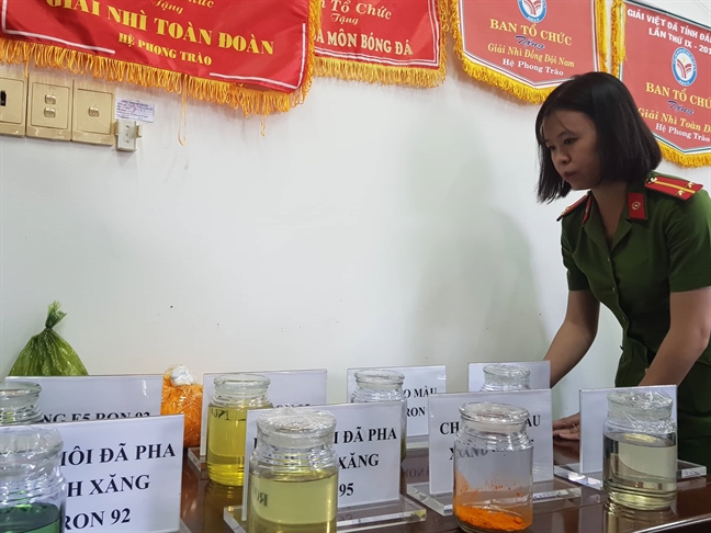 Đại gia xăng dầu Trịnh Sướng sản xuất xăng giả như thế nào? Dai gia xang dau Trinh Suong san xuat xang gia nhu the nao?