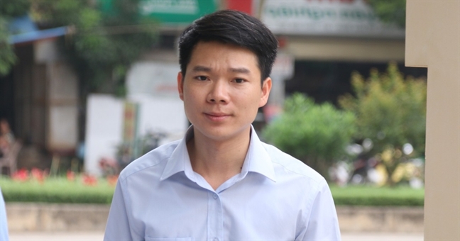 Bác sĩ Lương phải 'buông vũ khí' vì càng đấu tranh… càng chết Bac si Luong phai 'buong vu khi' vi cang dau tranh… cang chet