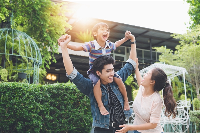 Không 'vác' chuyện ngoài đường về nhà Khong 'vac' chuyen ngoai duong ve nha